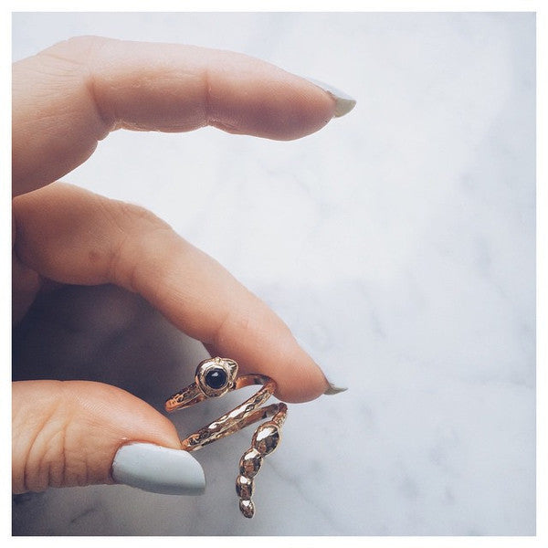 Illuminated Snake Ring // Silver